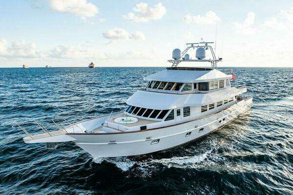 2009 Crystal Yachts 117