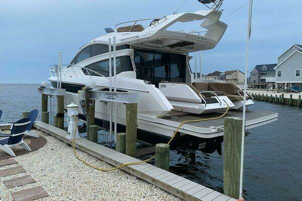2017 Galeon 43