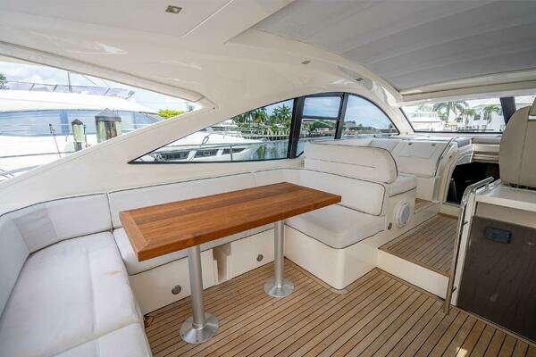 2015 Fairline 48