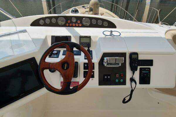 2006 Viking Sport Cruisers 61