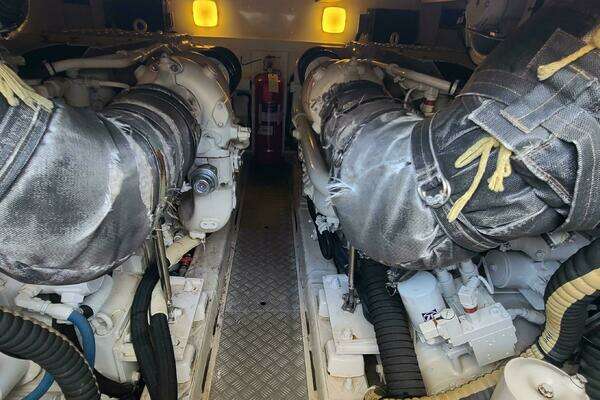 2006 Viking Sport Cruisers 61