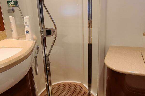 2006 Viking Sport Cruisers 61