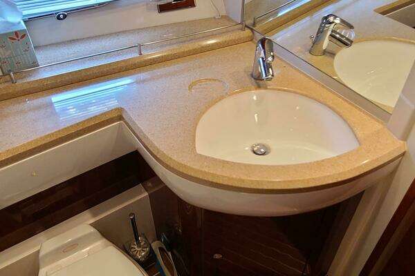 2006 Viking Sport Cruisers 61