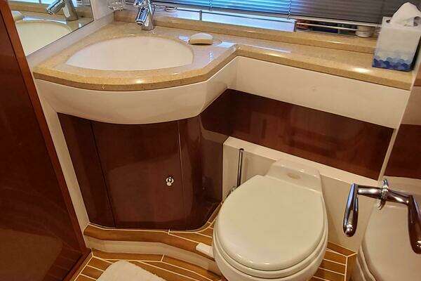 2006 Viking Sport Cruisers 61