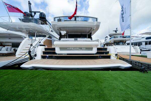 Pearl 82 Yacht For Sale