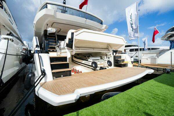 Pearl 82 Yacht For Sale