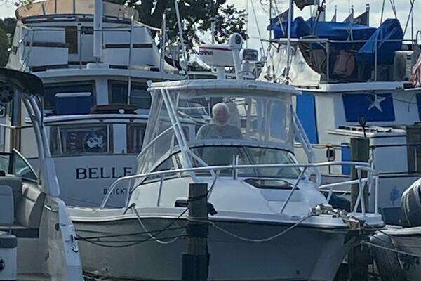 Photo of the 1999 Bayliner 2052 Trophy