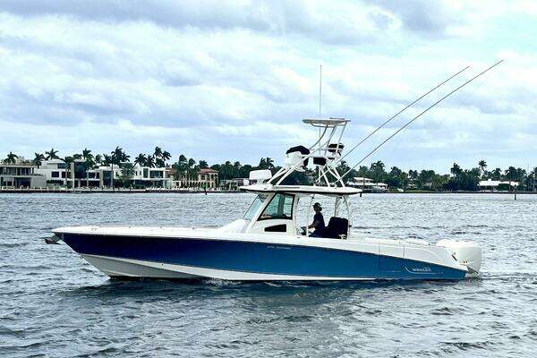37-ft-Boston Whaler-2013-370 Outrage-REEL TIME-Fort Lauderdale Florida United States yacht for sale