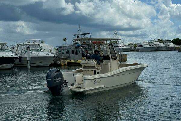 Photo of the 2023 Scout 215 XSF