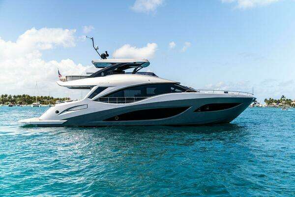Photo of the 2024 Aquitalia Yachts Flybridge