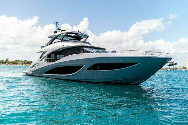 Photo of the 2024 Aquitalia Yachts Flybridge