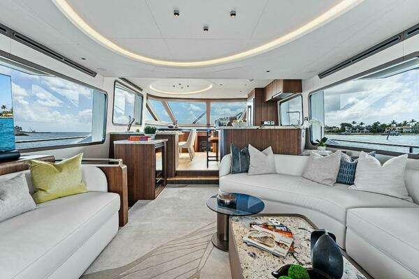 Photo of the 2024 Aquitalia Yachts Flybridge