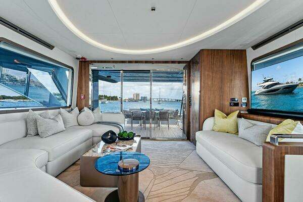 Photo of the 2024 Aquitalia Yachts Flybridge