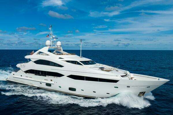 Sunseeker (UK) - 40m