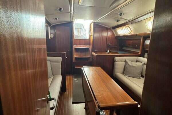 37ft Bavaria Yacht For Sale