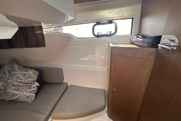 Jeanneau Jeanneau NC 895 Yacht For Sale
