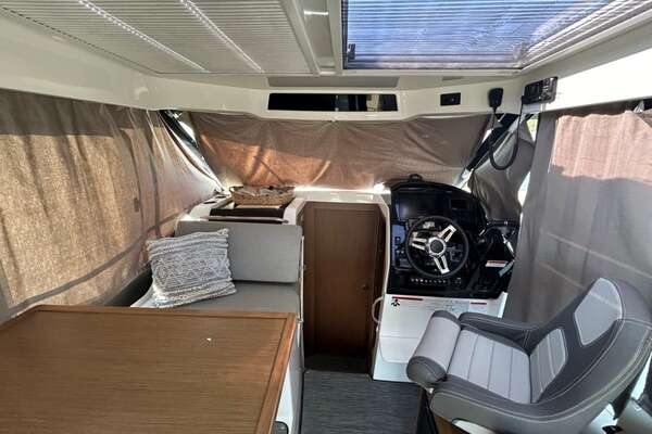 Jeanneau Jeanneau NC 895 Yacht For Sale