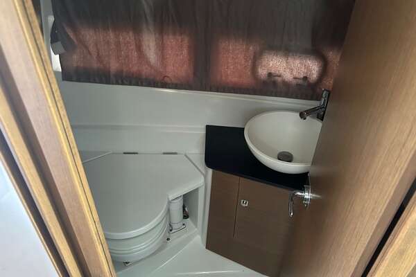 Jeanneau Jeanneau NC 895 Yacht For Sale