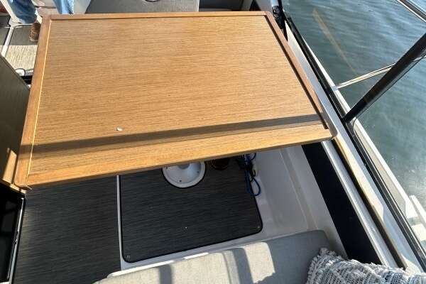 Jeanneau Jeanneau NC 895 Yacht For Sale