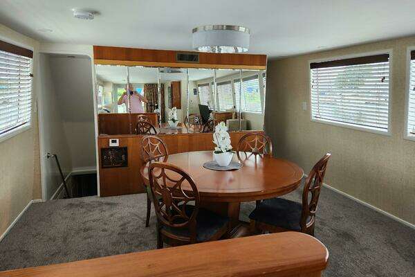 Photo of the 1990 Inace Expedition 88 "PIER PRESSURE"