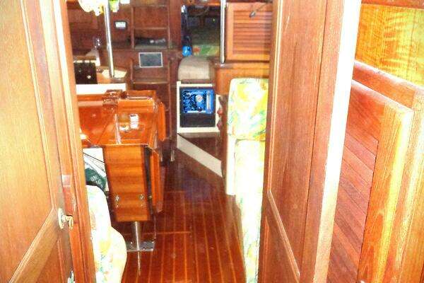 Photo of the 1995 Pacific Seacraft 37 "REMEDY"