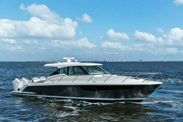 43' Tiara Yachts
