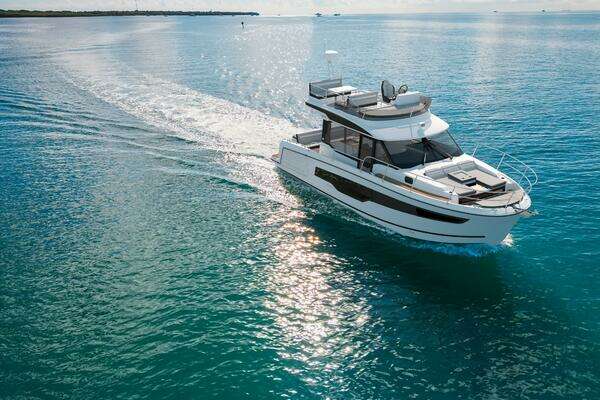 35-ft-Jeanneau-2026-NC 1095 Fly-Vacouver British Columbia Canada yacht for sale