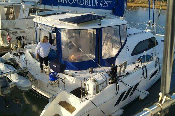 Photo of the 2010 Broadblue 435 "ADVENTURE"