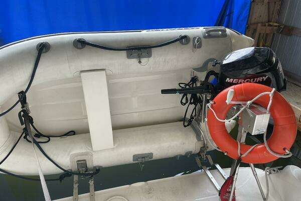 Sea Ray Sundancer Yacht For Sale