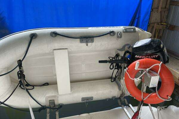 Sea Ray Sundancer Yacht For Sale