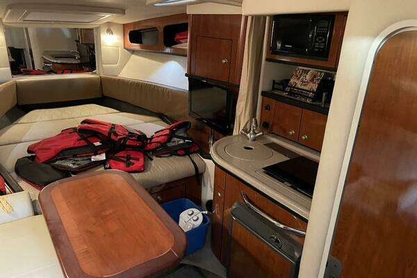 Sea Ray Sundancer Yacht For Sale