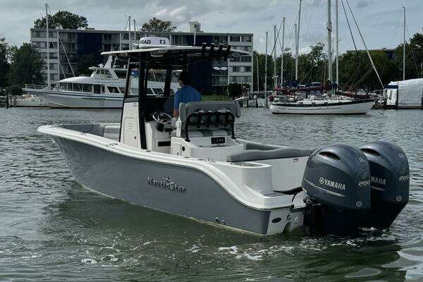 2022 NauticStar 26
