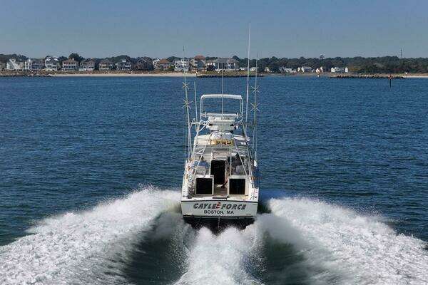 Photo of the 1999 Carolina Classic 28 Express "Gayle Force"