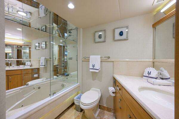 Westport/Westbay  Yacht For Sale