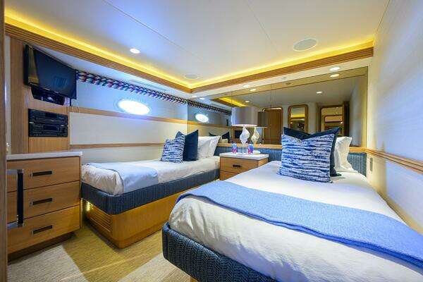 Westport/Westbay  Yacht For Sale