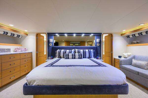 Westport/Westbay  Yacht For Sale