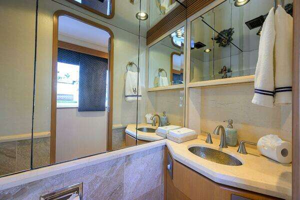 Westport/Westbay  Yacht For Sale