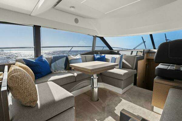 Prestige 460 Flybridge Yacht For Sale