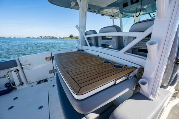 38ft Boston Whaler Yacht For Sale