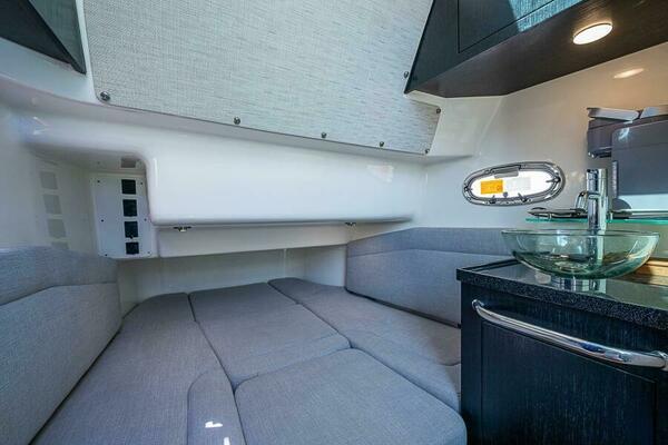 38ft Boston Whaler Yacht For Sale