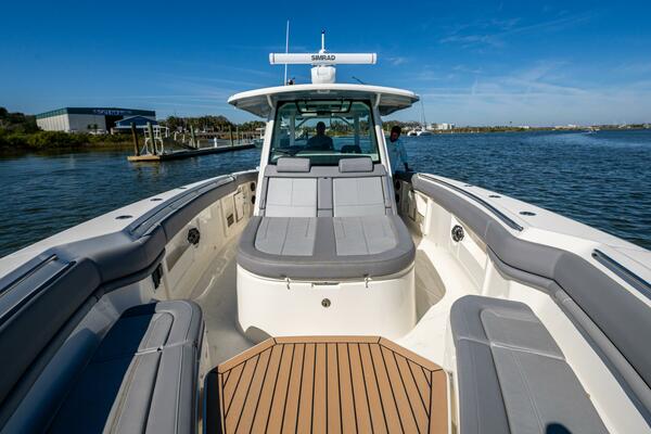 38ft Boston Whaler Yacht For Sale