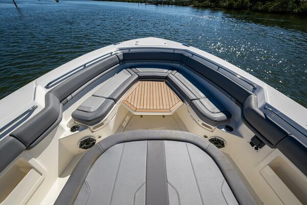 38ft Boston Whaler Yacht For Sale