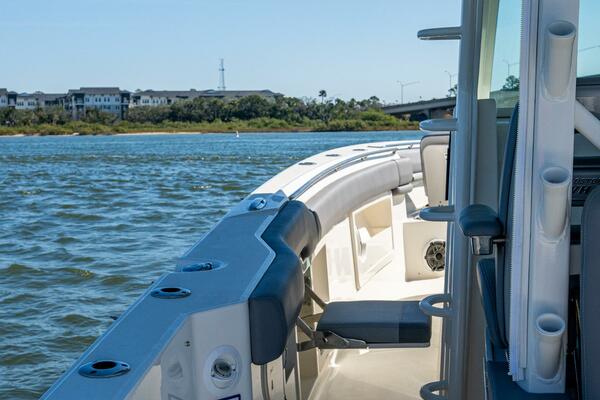 38ft Boston Whaler Yacht For Sale