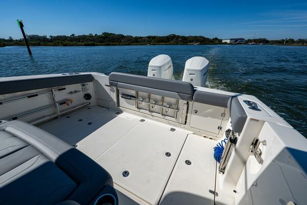 38ft Boston Whaler Yacht For Sale