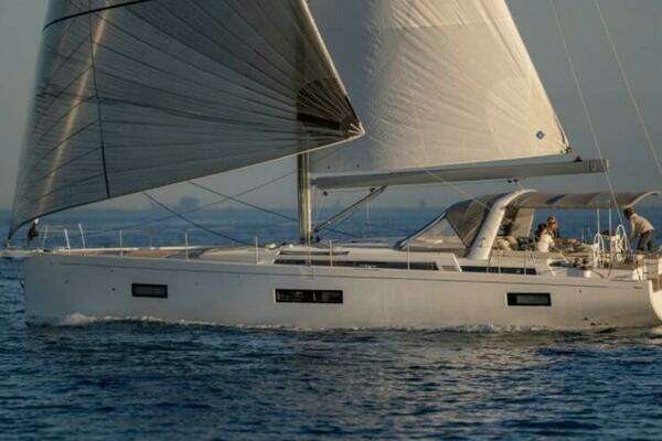 Photo of the 2025 Beneteau Oceanis Yacht 54