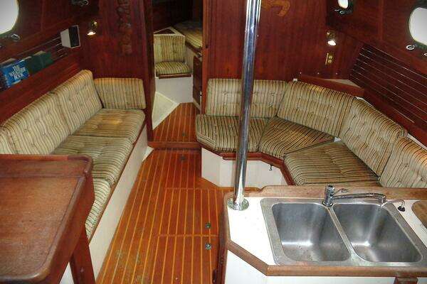 Photo of the 1983 Pacific Seacraft 37 "MAIA"