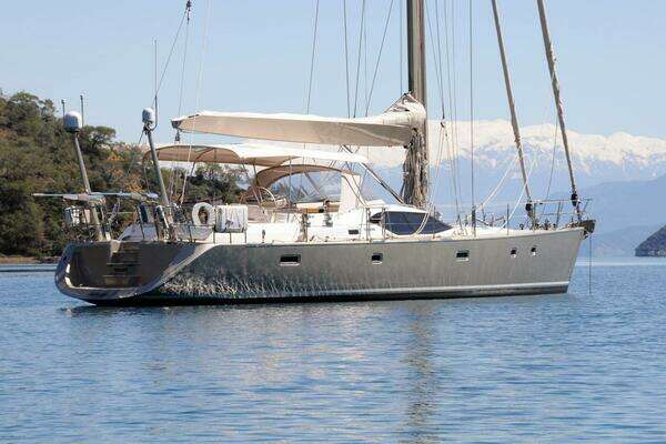 Photo of the 2007 Oyster 655 "WEATHERLY"