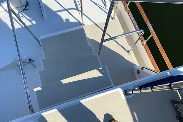 Good Vibrations 42ft Grand Banks Yacht For Sale Good Vibrations 42ft Grand Banks Yacht For Sale