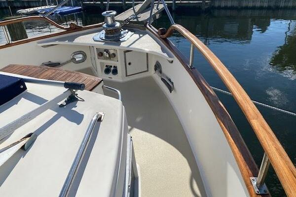Good Vibrations 42ft Grand Banks Yacht For Sale Good Vibrations 42ft Grand Banks Yacht For Sale
