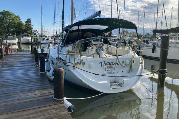 Photo of the 1996 Beneteau Oceanis 351 "Thalassa"